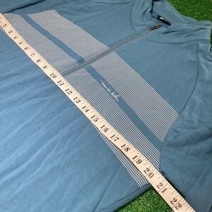 Mens Travis Mathew quarter zip pullover. Size Medium.